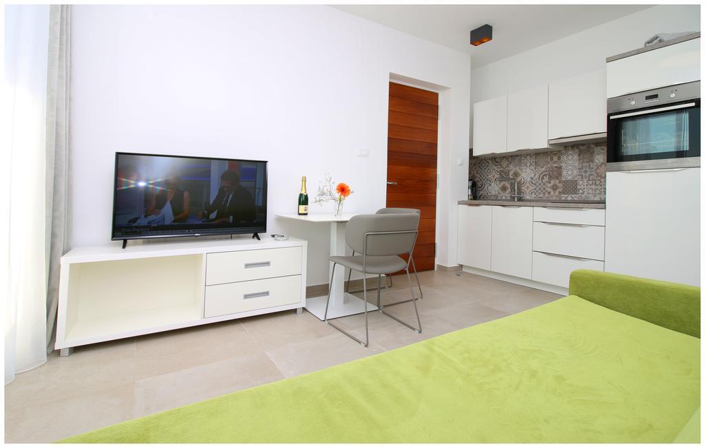 Apartments Ksenia Рогозница Экстерьер фото